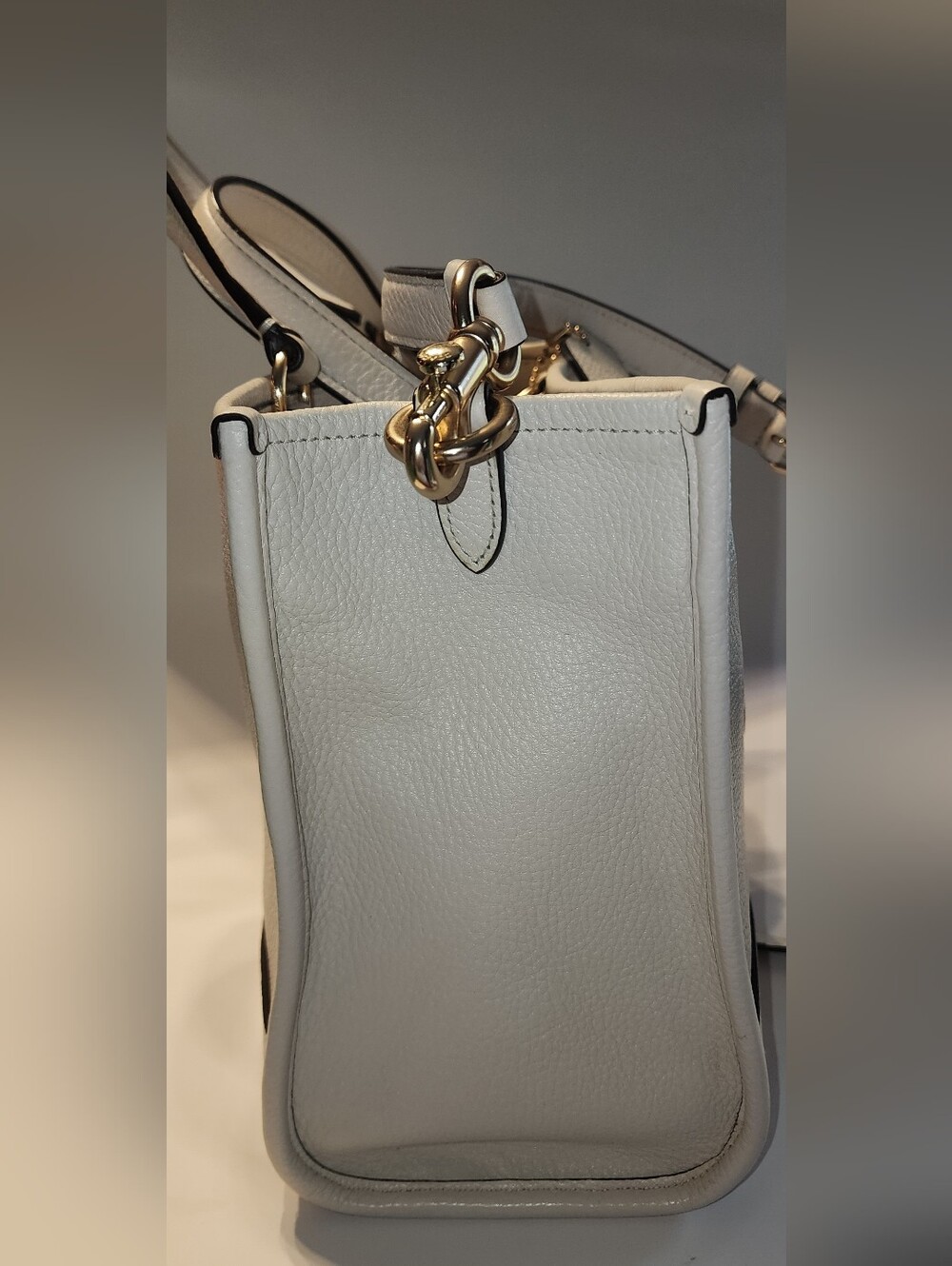 NWOT- COACH- Dempsey Carryall - Picture 6 of 13